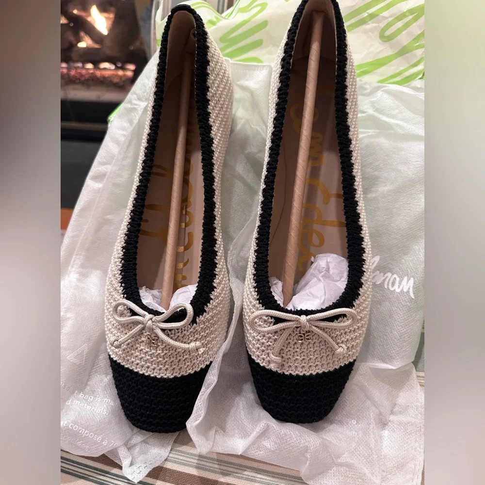 Sam Edelman Black and Ivory Madison Flats - Picture 1 of 4